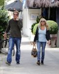 Amsterdam 6 juli 2012
Patricia Paay en vriend Nicky v Dam op de cornelis schuytstraat.
Peter Smulders bv