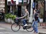 Amsterdam 22 juni 2012
Pierre Bokma met een vriendin op de fiets.
Peter Smulders bv