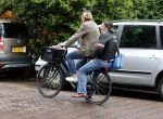 Amsterdam 22 juni 2012
Pierre Bokma met een vriendin op de fiets.
Peter Smulders bv
