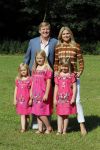 Wassenaar 7 juli 2012
Fotosessie met Prins Willem Alexander prinses Maxima Alexia Ariane en Amalia op landgoed de horsten.
Peter Smulder bv