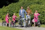 Wassenaar 7 juli 2012
Fotosessie met Prins Willem Alexander prinses Maxima Alexia Ariane en Amalia op landgoed de horsten.
Peter Smulder bv
