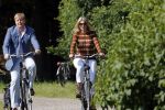 Wassenaar 7 juli 2012
Fotosessie met Prins Willem Alexander prinses Maxima Alexia Ariane en Amalia op landgoed de horsten.
Peter Smulder bv