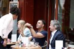 Amsterdam 3 juli 2012
Ruud Gullit op terras met Mark Teurlings en zijn dochter Joelle en ex schoonmoeder.
Peter Smulders bv