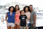 Ibiza 12 juli 2012
Ruud Gullit met zijn dochters Felicity Chermaine Joelle en zoon Maxim Gulli op vakantie op ibiza.
Peter Smulders bv
