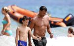Ibiza 12 juli 2012
Ruud Gullit met zijn dochters Felicity Chermaine Joelle en zoon Maxim Gulli op vakantie op ibiza.
Peter Smulders bv