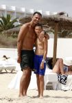 Ibiza 12 juli 2012
Ruud Gullit met zijn dochters Felicity Chermaine Joelle en zoon Maxim Gulli op vakantie op ibiza.
Peter Smulders bv
