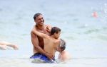 Ibiza 12 juli 2012
Ruud Gullit met zijn dochters Felicity Chermaine Joelle en zoon Maxim Gulli op vakantie op ibiza.
Peter Smulders bv