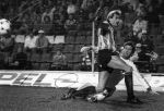 Eindhoven, 8 Februari 1989
2e Wedstrijd tussen PSV-KV Mechelen, eindstand 1-0
Jozef Chovanec    Piet den Boer
Foto Peter Smulders BV
