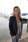 Muiden 10 juni 2013
Natasja Froger krijgt uit handen van Abgela Groothuizen de cosmoqueen award.
Peter Smulders bv