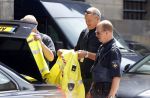 Amsterdam 18 juni 2013
Uitreiking zilveren anjers door prinses Beatrix in het paleis op de dam. Politie pakt hun jassen uit de kofferbak van prinses Beatrix
Peter Smulders bv