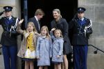 Amsterdam, 29 April 2013
Prinses Amalia, Prinses Alexia en Prinses Ariane
en Prinses Maxima en Prins willem Alexander
Foto Peter Smulders BV