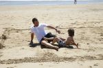 Sevilla, 19 en 20 Juni 2013
Rafel v d Vaart met zijn vriendin Sabia Boulahrouz en hun drie kinderen
Damian v d Vaart, Amaya Boulahrouz en Daamin Boulahrouz op het strand en bij hun hotel voor hun gezamelijk eerste vakantie samen.
Foto Peter Smulders BV