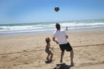 Sevilla, 19 en 20 Juni 2013
Rafel v d Vaart met zijn vriendin Sabia Boulahrouz en hun drie kinderen
Damian v d Vaart, Amaya Boulahrouz en Daamin Boulahrouz op het strand en bij hun hotel voor hun gezamelijk eerste vakantie samen.
Foto Peter Smulders BV