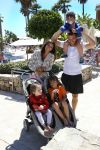 Sevilla, 19 en 20 Juni 2013
Rafel v d Vaart met zijn vriendin Sabia Boulahrouz en hun drie kinderen
Damian v d Vaart, Amaya Boulahrouz en Daamin Boulahrouz op het strand en bij hun hotel voor hun gezamelijk eerste vakantie samen.
Foto Peter Smulders BV