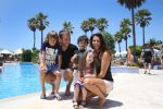 Sevilla, 19 en 20 Juni 2013
Rafel v d Vaart met zijn vriendin Sabia Boulahrouz en hun drie kinderen
Damian v d Vaart, Amaya Boulahrouz en Daamin Boulahrouz op het strand en bij hun hotel voor hun gezamelijk eerste vakantie samen.
Foto Peter Smulders BV