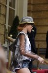 Amsterdam 26 juni 2013
Rihanna vertrekt bij het amstel hotel na haar concerten in het ziggo dome. Ze ging met de tourbus naar Keulen.
Peter Smulders bv
