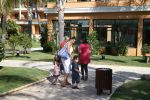 Sevilla, 19 en 20 Juni 2013
Rafel v d Vaart met zijn vriendin Sabia Boulahrouz en hun drie kinderen
Damian v d Vaart, Amaya Boulahrouz en Daamin Boulahrouz op het strand en bij hun hotel voor hun gezamelijk eerste vakantie samen.
Foto Peter Smulders BV