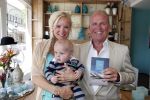 Apeldoorn 10 juni 2013
Presntatie nieuwe boek Sonja Bakker. Haar vader zoon Bram en man Jan Reus zijn daarbij aanwezig.
Peter Smulders bv