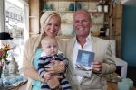 Apeldoorn 10 juni 2013
Presntatie nieuwe boek Sonja Bakker. Haar vader zoon Bram en man Jan Reus zijn daarbij aanwezig.
Peter Smulders bv