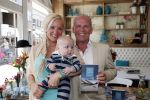 Apeldoorn 10 juni 2013
Presntatie nieuwe boek Sonja Bakker. Haar vader zoon Bram en man Jan Reus zijn daarbij aanwezig.
Peter Smulders bv