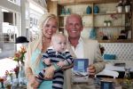 Apeldoorn 10 juni 2013
Presntatie nieuwe boek Sonja Bakker. Haar vader zoon Bram en man Jan Reus zijn daarbij aanwezig.
Peter Smulders bv