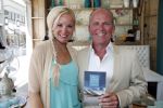 Apeldoorn 10 juni 2013
Presntatie nieuwe boek Sonja Bakker. Haar vader zoon Bram en man Jan Reus zijn daarbij aanwezig.
Peter Smulders bv