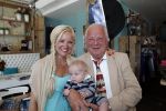 Apeldoorn 10 juni 2013
Presntatie nieuwe boek Sonja Bakker. Haar vader zoon Bram en man Jan Reus zijn daarbij aanwezig.
Peter Smulders bv