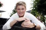 Uden 18 juni 2013
Tros Muziek feest op de markt in Uden. Tim Douwsma met Kyboe horloge
Peter Smulders bv