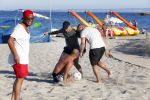 ibiza 14 juni 2013
Wesley en Rodney Sneijder aan het voetballen met Xelly en Rebecca Cabu v Kasbergen Gokhan Saki Reduan Diba en andere vrienden op het strand van Coco Beach.
Peter Smulders bv