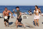 ibiza 14 juni 2013
Wesley en Rodney Sneijder aan het voetballen met Xelly en Rebecca Cabu v Kasbergen Gokhan Saki Reduan Diba en andere vrienden op het strand van Coco Beach.
Peter Smulders bv