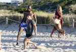 ibiza 14 juni 2013
Wesley en Rodney Sneijder aan het voetballen met Xelly en Rebecca Cabu v Kasbergen Gokhan Saki Reduan Diba en andere vrienden op het strand van Coco Beach.
Peter Smulders bv