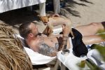 ibiza 15 juni 2013
Wesley Sneijder en Yolanthe Sneijder Cabau met Rodney Reduan en Jalal Diba en vrienden bij tropicana beach.
Peter Smulders bv