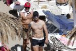 ibiza 15 juni 2013
Wesley Sneijder en Yolanthe Sneijder Cabau met Rodney Reduan en Jalal Diba en vrienden bij tropicana beach.
Peter Smulders bv