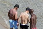 ibiza 15 juni 2013
Wesley Sneijder en Yolanthe Sneijder Cabau met Rodney Reduan en Jalal Diba en vrienden bij tropicana beach.
Peter Smulders bv