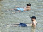 ibiza 15 juni 2013
Wesley Sneijder en Yolanthe Sneijder Cabau met Rodney Reduan en Jalal Diba en vrienden bij tropicana beach.
Peter Smulders bv