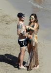 ibiza 15 juni 2013
Wesley Sneijder en Yolanthe Sneijder Cabau met Rodney Reduan en Jalal Diba en vrienden bij tropicana beach.
Peter Smulders bv