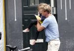 Amsterdam 19 juni 2013
Wim Kieft koopt samen met zijn dochter een krantje.
Peter Smulders bv
