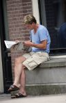 Amsterdam 19 juni 2013
Wim Kieft koopt samen met zijn dochter een krantje.
Peter Smulders bv