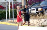 ibiza 15 juni 2013
Winston Bogarde met een kennis op ibiza.
Peter Smulders bv