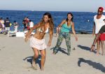 ibiza 14 juni 2013
Wesley en Rodney Sneijder aan het voetballen met Xelly en Rebecca Cabu v Kasbergen Gokhan Saki Reduan Diba en andere vrienden op het strand van Coco Beach.
Peter Smulders bv