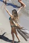 ibiza 15 juni 2013
Wesley Sneijder en Yolanthe Sneijder Cabau met Rodney Reduan en Jalal Diba en vrienden bij tropicana beach.
Peter Smulders bv