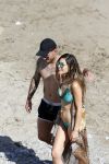 ibiza 15 juni 2013
Wesley Sneijder en Yolanthe Sneijder Cabau met Rodney Reduan en Jalal Diba en vrienden bij tropicana beach.
Peter Smulders bv
