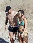 ibiza 15 juni 2013
Wesley Sneijder en Yolanthe Sneijder Cabau met Rodney Reduan en Jalal Diba en vrienden bij tropicana beach.
Peter Smulders bv