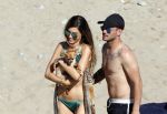 ibiza 15 juni 2013
Wesley Sneijder en Yolanthe Sneijder Cabau met Rodney Reduan en Jalal Diba en vrienden bij tropicana beach.
Peter Smulders bv