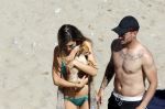 ibiza 15 juni 2013
Wesley Sneijder en Yolanthe Sneijder Cabau met Rodney Reduan en Jalal Diba en vrienden bij tropicana beach.
Peter Smulders bv