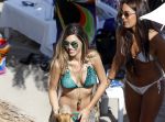 ibiza 15 juni 2013
Wesley Sneijder en Yolanthe Sneijder Cabau met Rodney Reduan en Jalal Diba en vrienden bij tropicana beach.
Peter Smulders bv