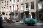 Amsterdam 18 juni 2013
Zangeres Anouk met haar zoon bij hun huis waar verbouwd wordt. Er wordt een nieuwe fundering gemaakt omdat de oude niet meer goed was.
Peter Smulders bv