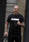 Amsterdam 21 juni 2016
Andy v d Mweyde op de pc hooftstraat met een shirt van 10official aan. (Merk van Rodney Sneijder)