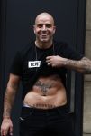 Amsterdam 21 juni 2016
Andy v d Mweyde op de pc hooftstraat met een shirt van 10official aan. (Merk van Rodney Sneijder)