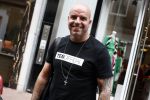 Amsterdam 21 juni 2016
Andy v d Mweyde op de pc hooftstraat met een shirt van 10official aan. (Merk van Rodney Sneijder)